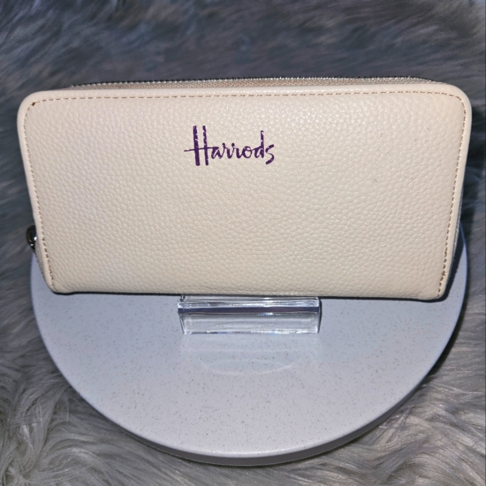 Harrods Zippy Wallet